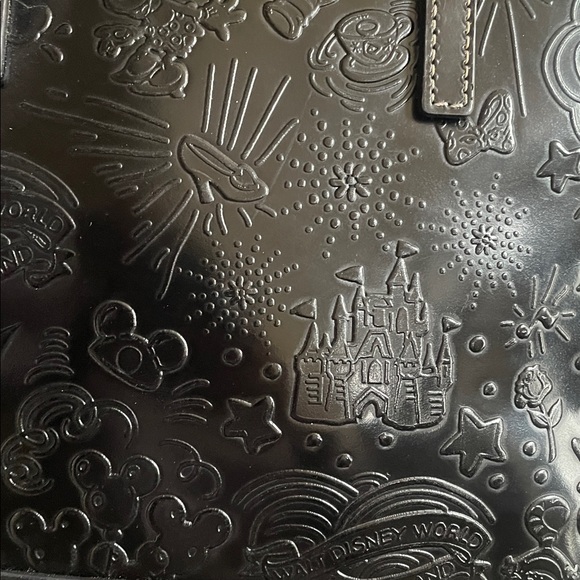 Disney Dooney & Bourke Black Embossed Leather Sketch Zip Satchel - Picture 5 of 8